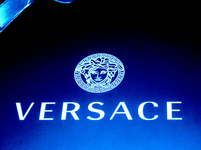 VERSACE（ヴェルサーチ）のファッションとクロムハーツ